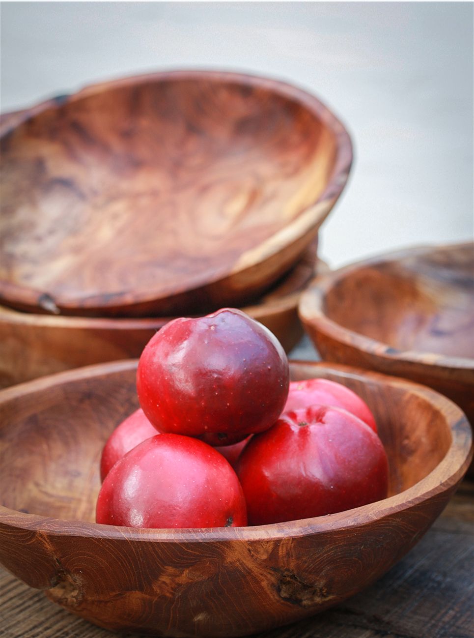 Træskål lavet af teakrod