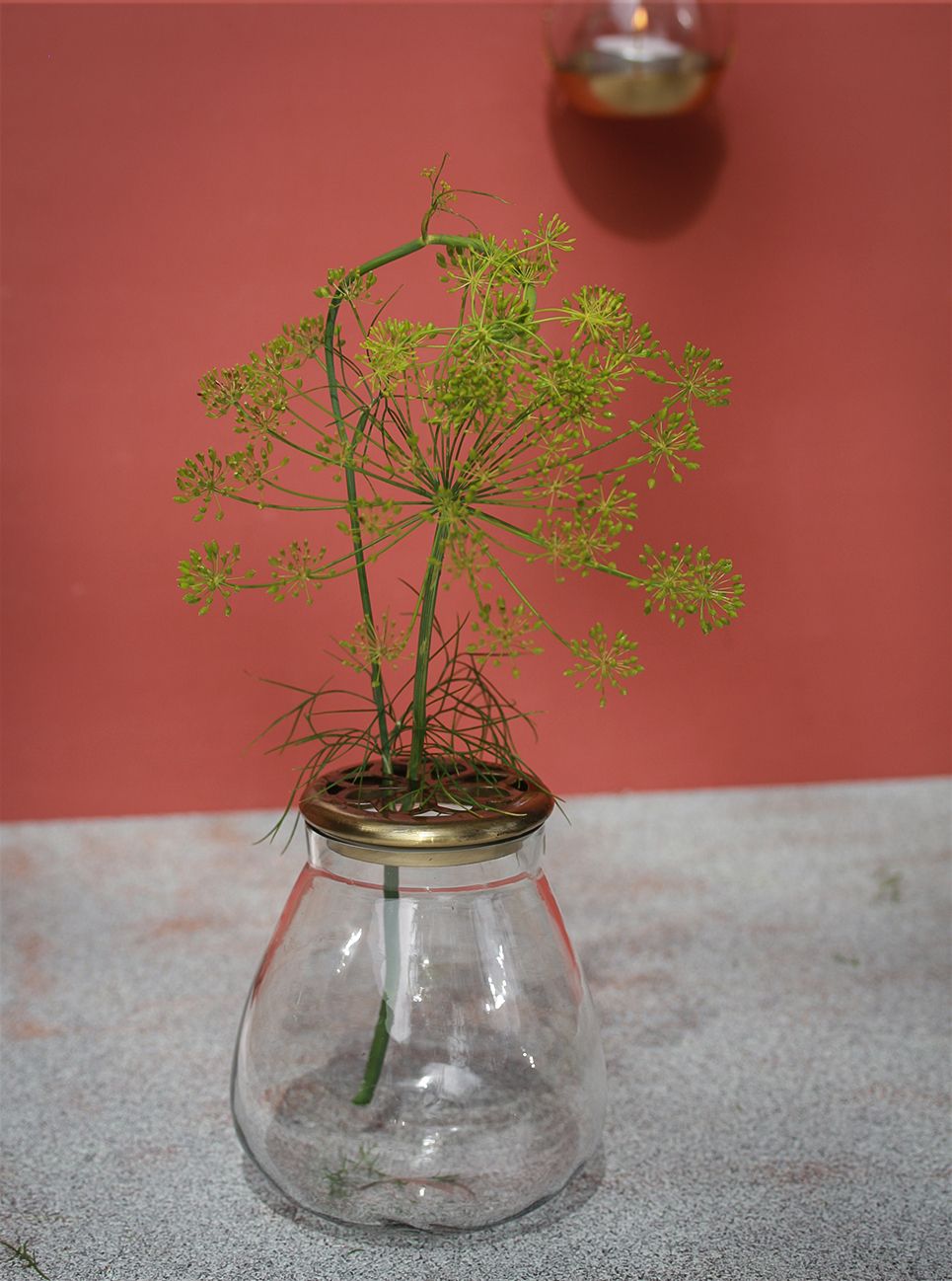 Vase med messinglåg - klar