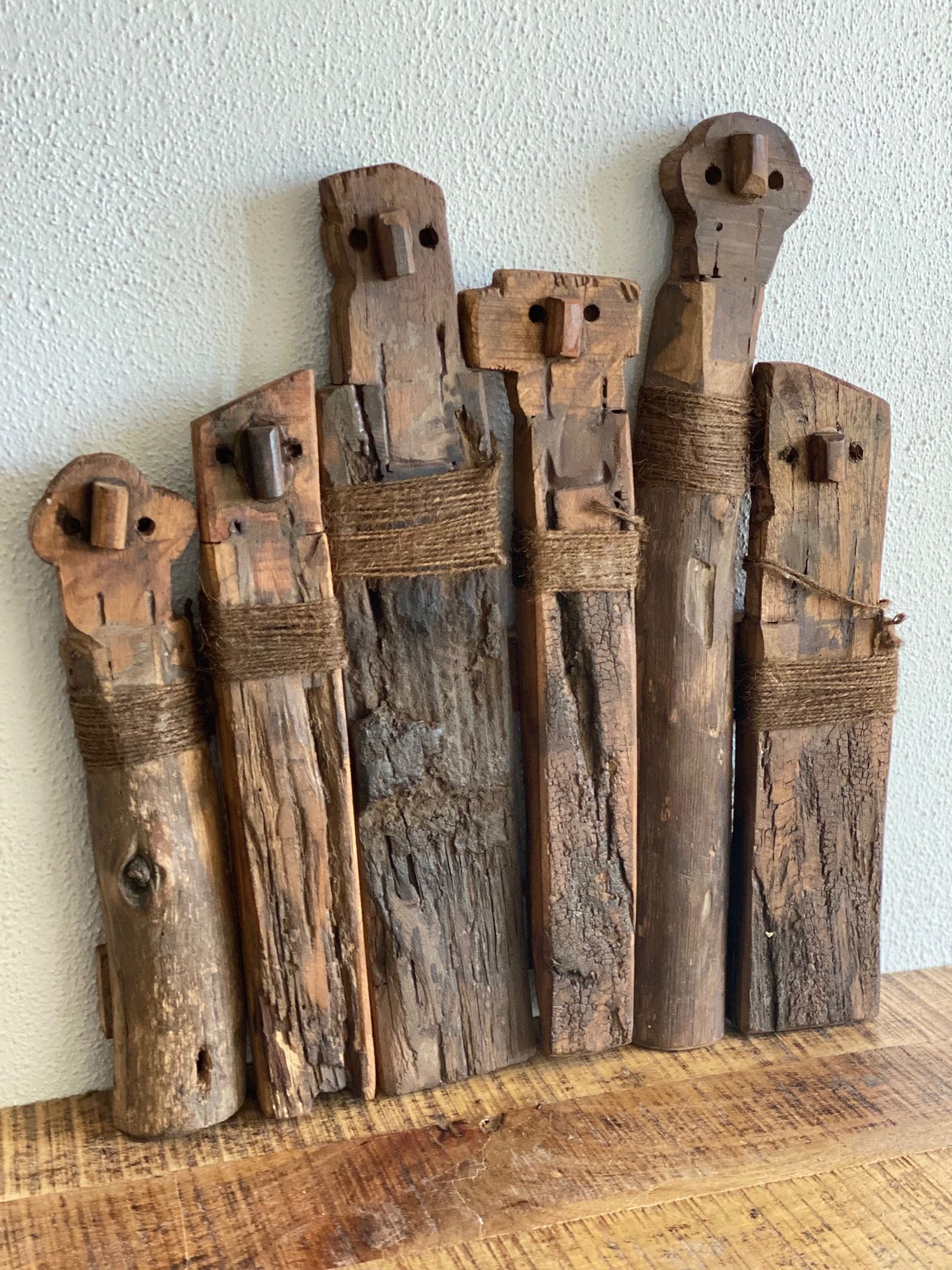 Vægdekoration - 6 Stolte Skabninger
