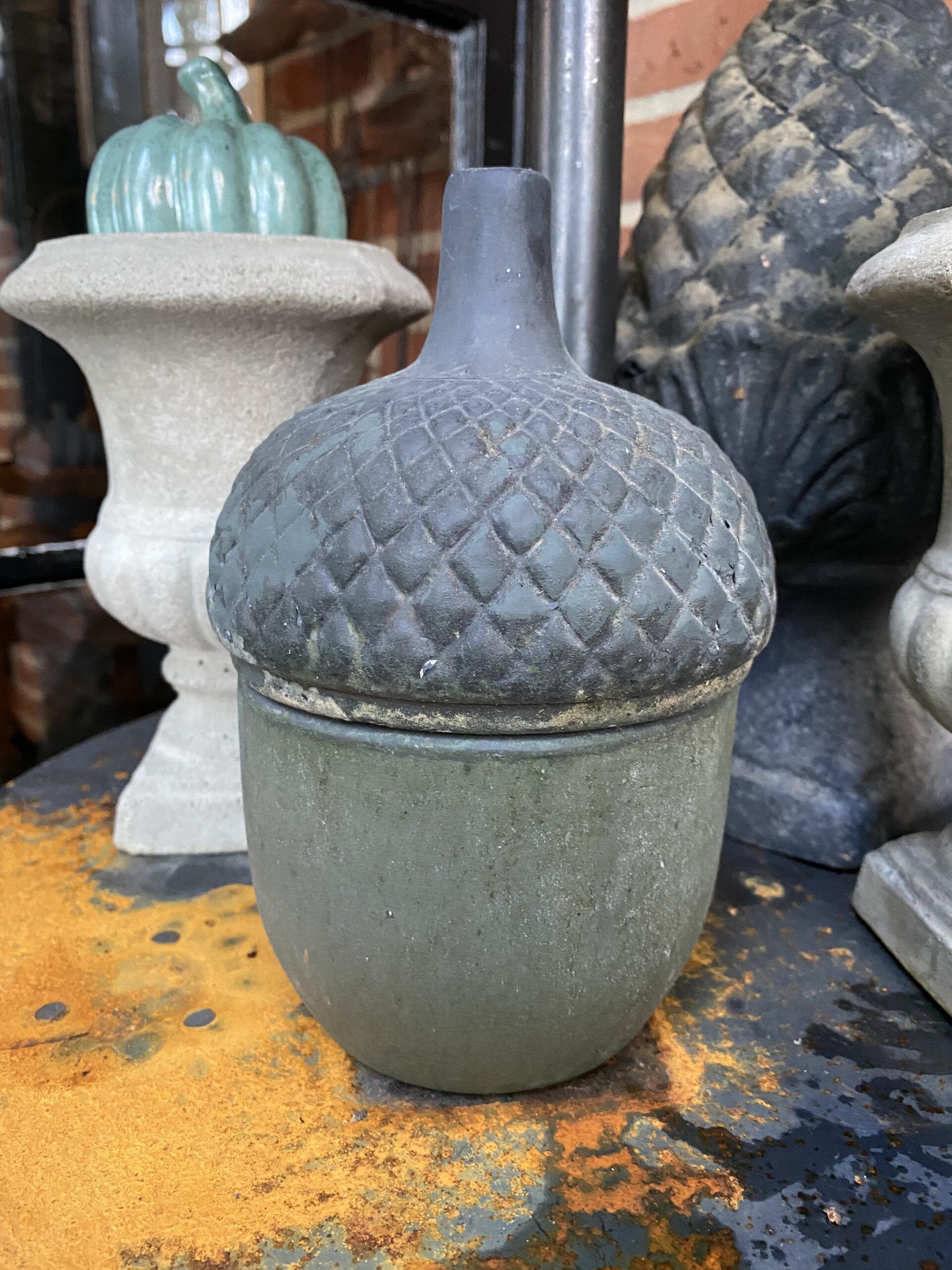 Agern med låg - stor