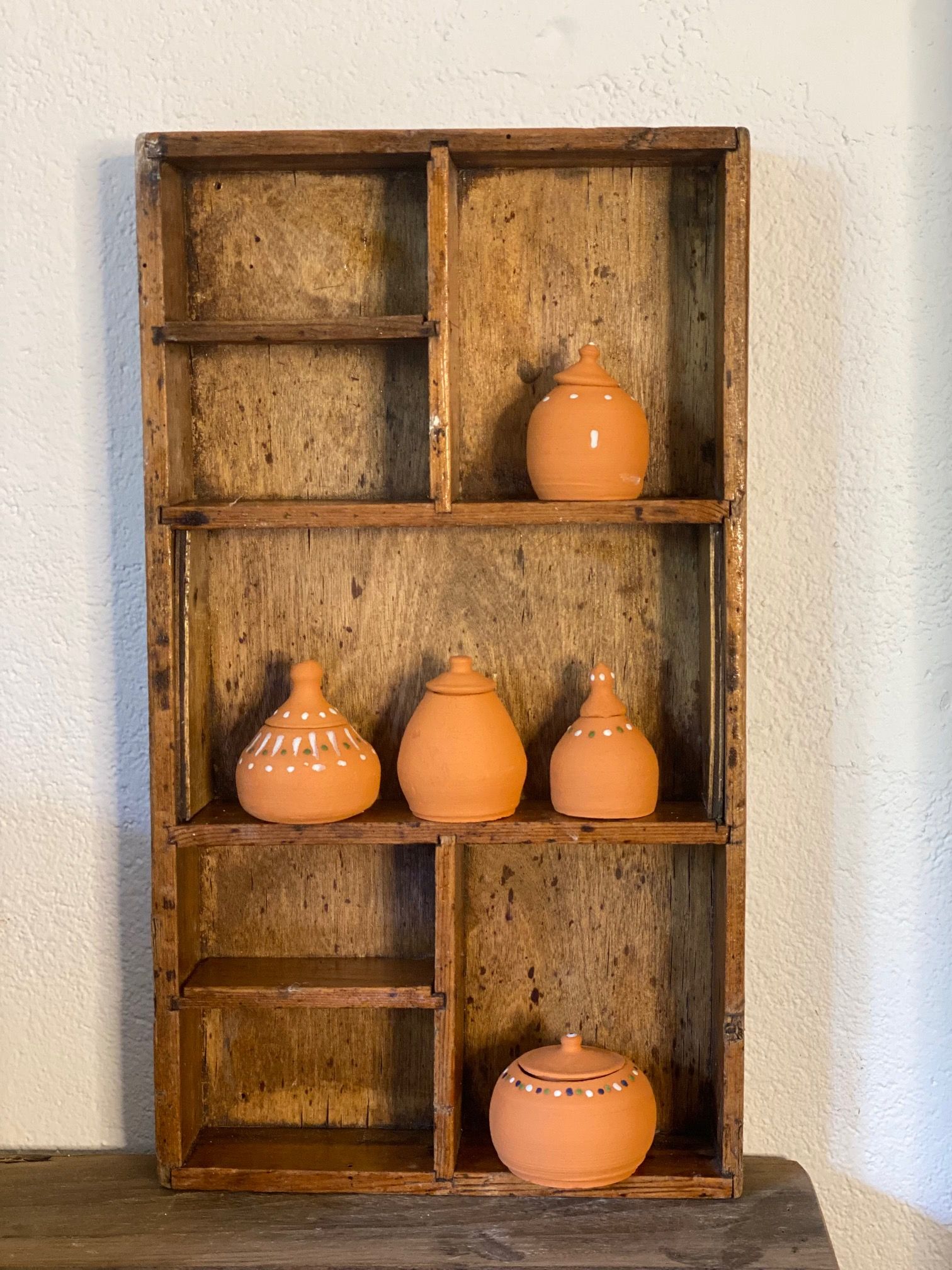 Mini lågkrukker i rødler