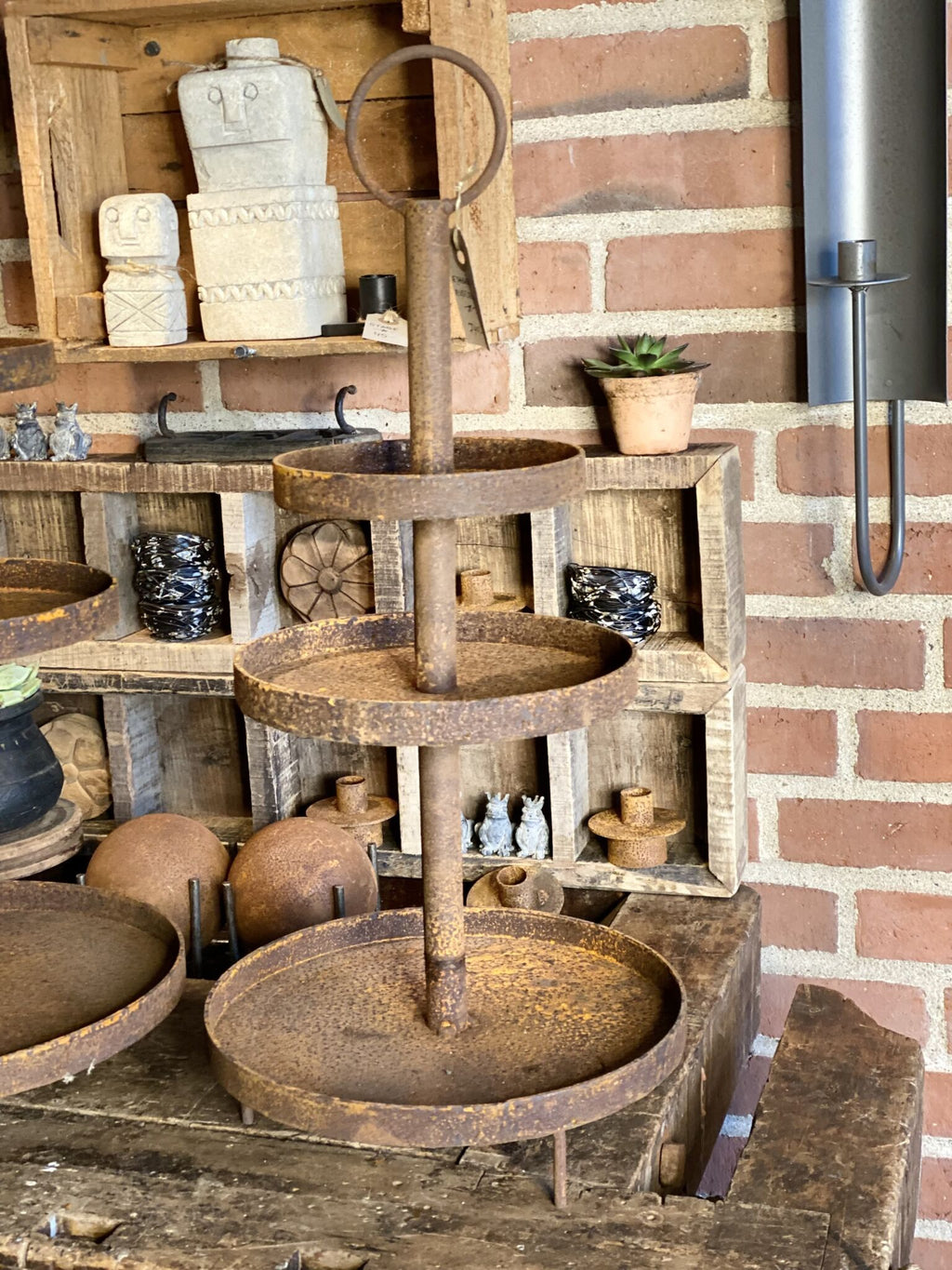 Etagere i rustjern