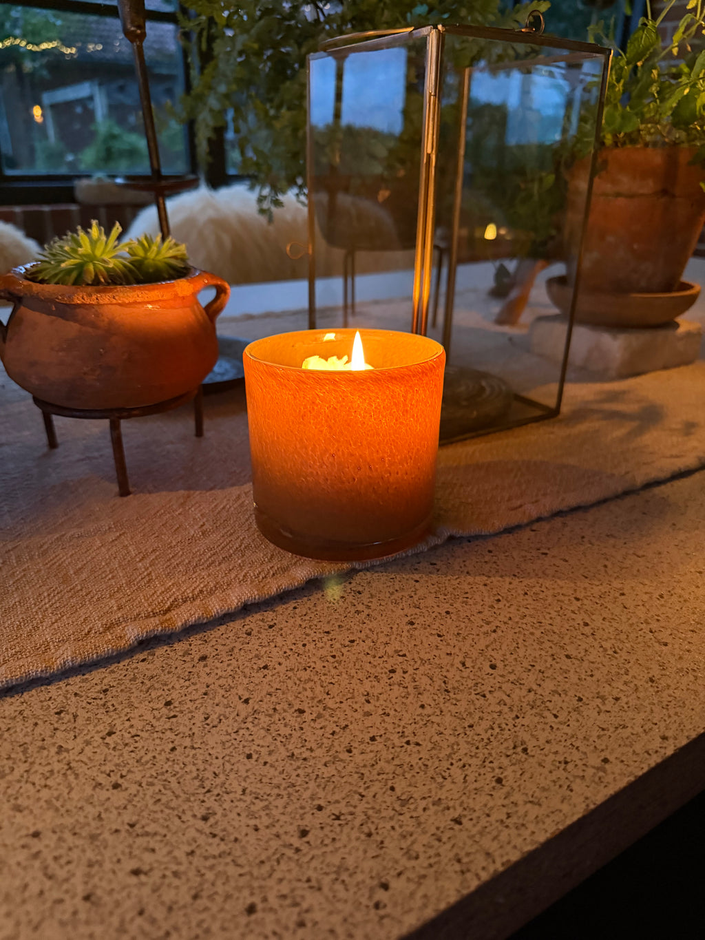 Lysglas i karamelbrunt glas