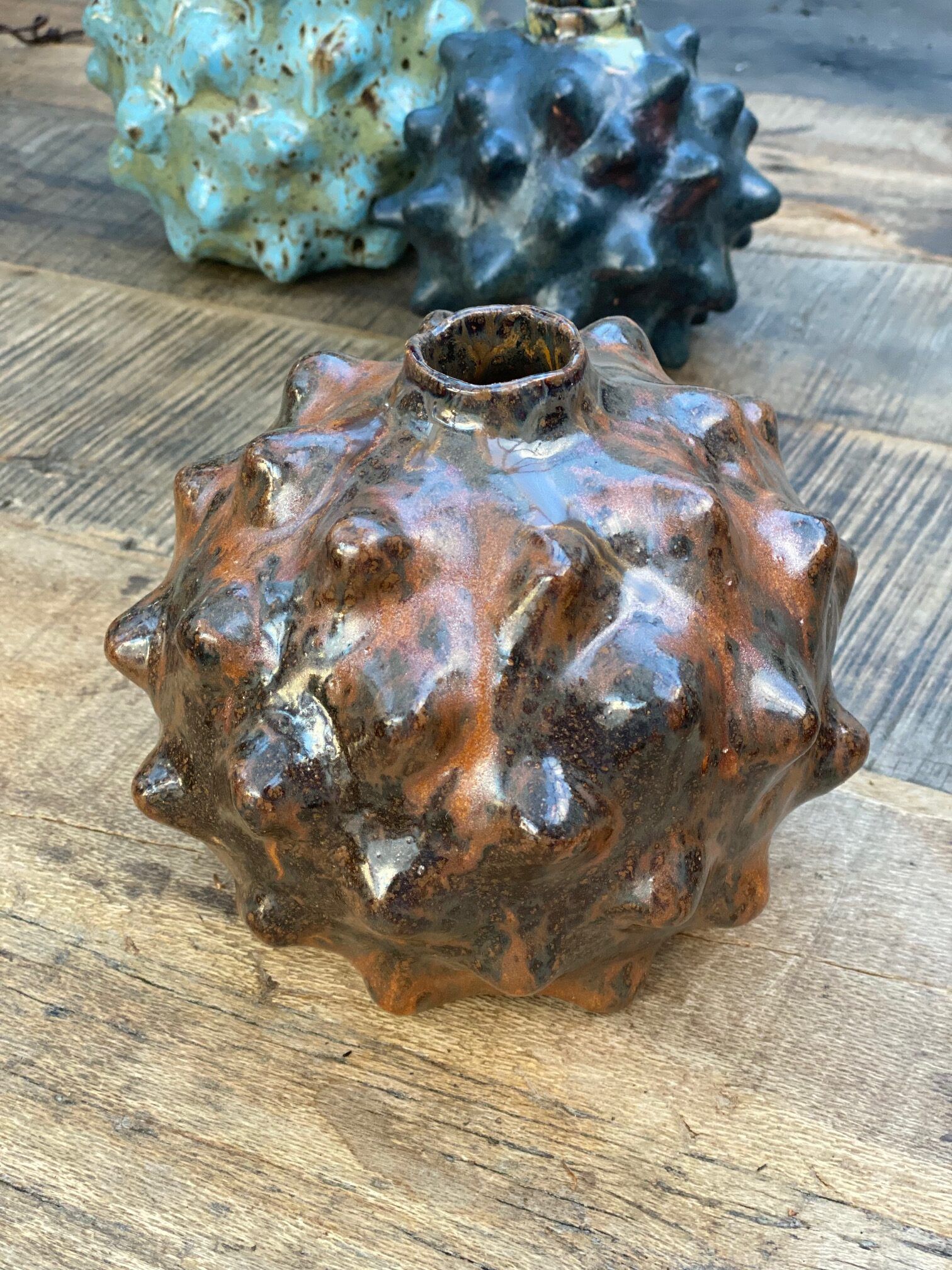 Skulptur-vase med knopper