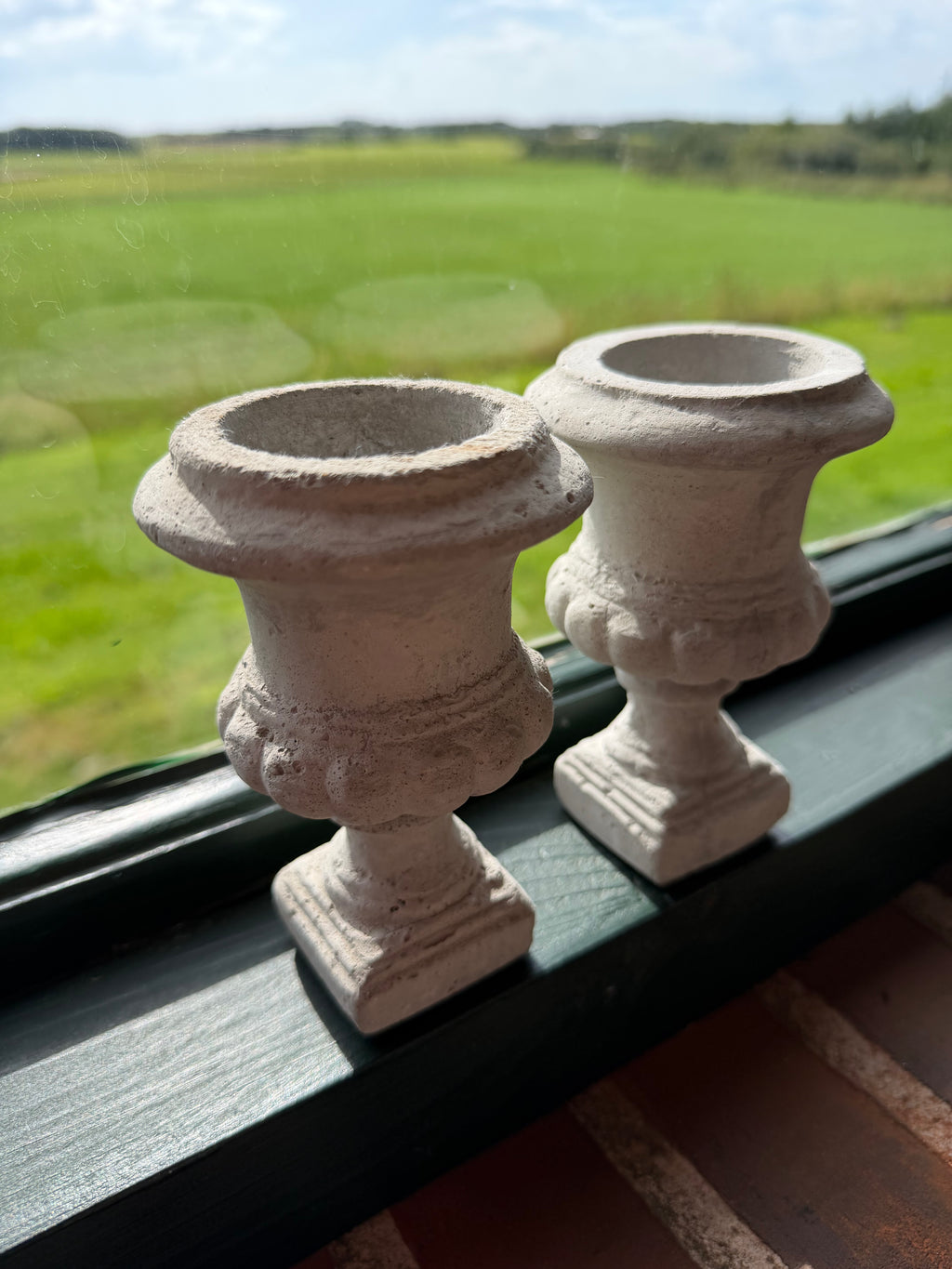 Pokal i rå cement – 13 cm