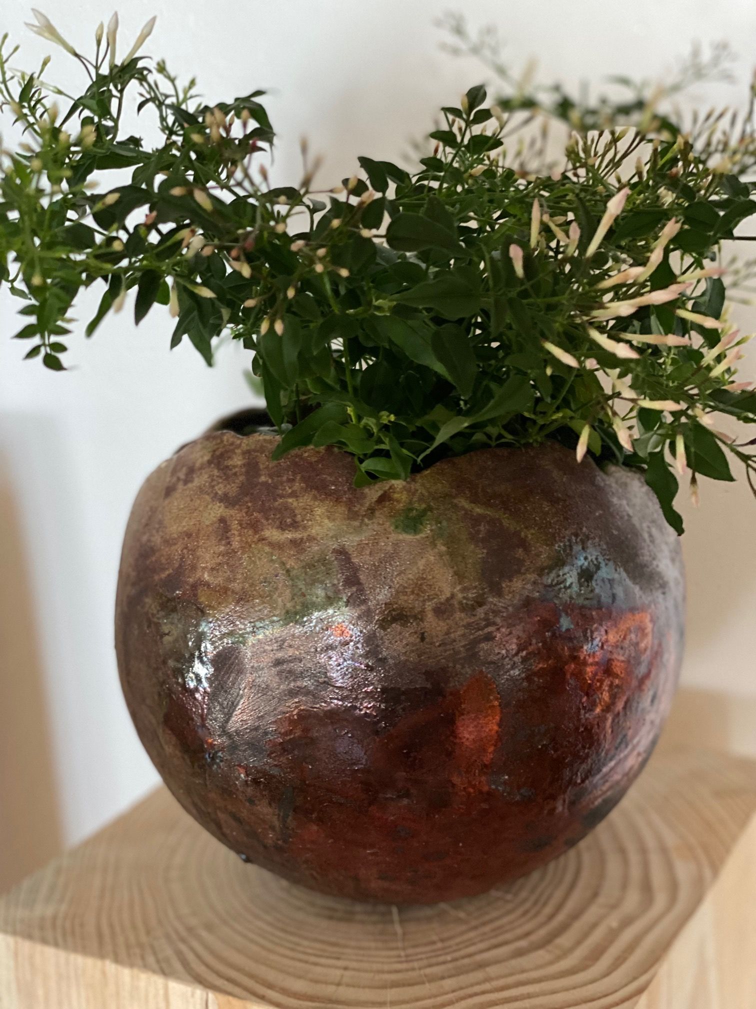 Kuglevase raku-brændt keramik