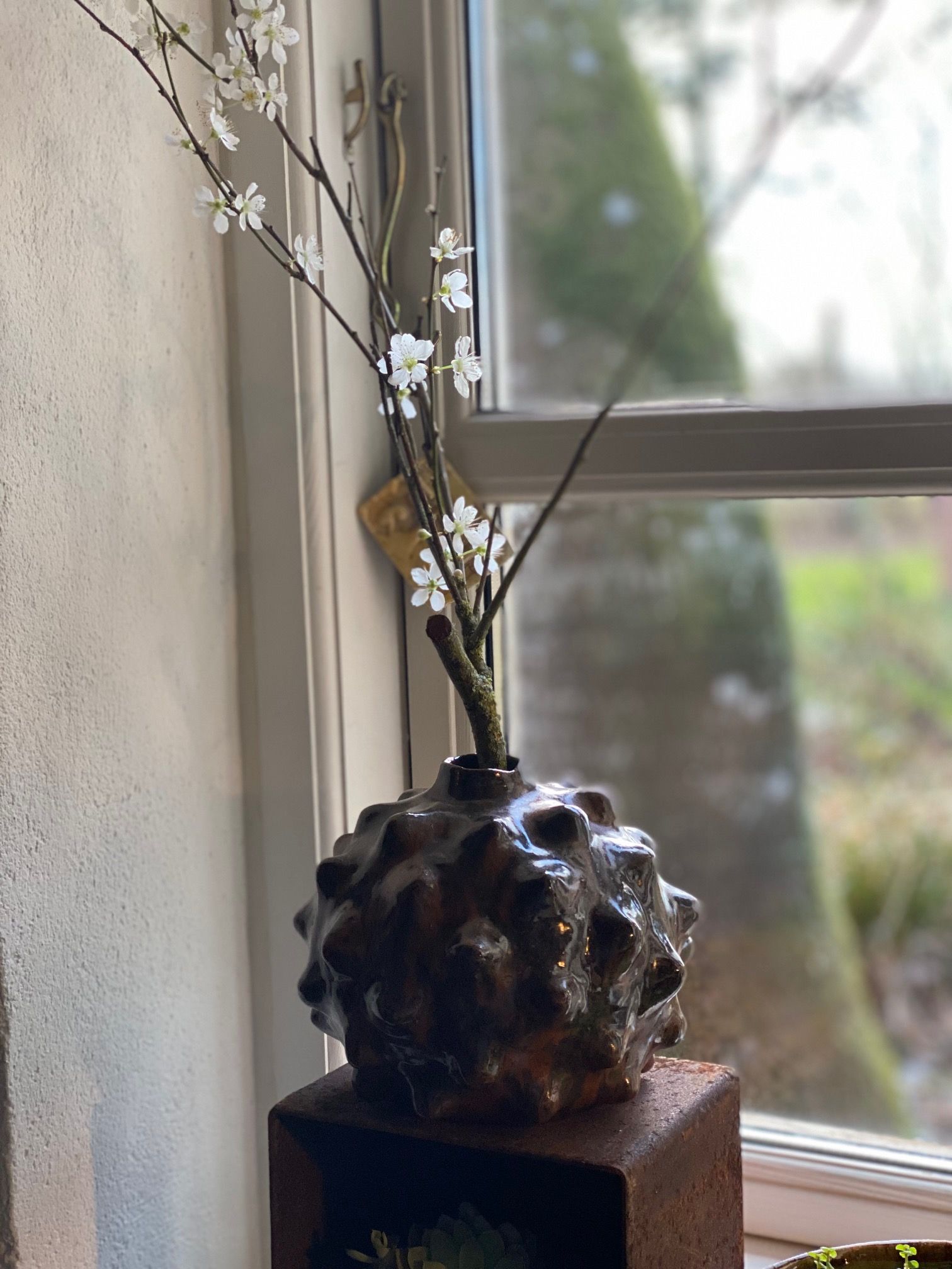 Skulptur-vase med knopper