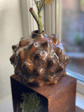 Skulptur-vase med knopper