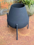 Metalvase med stativ
